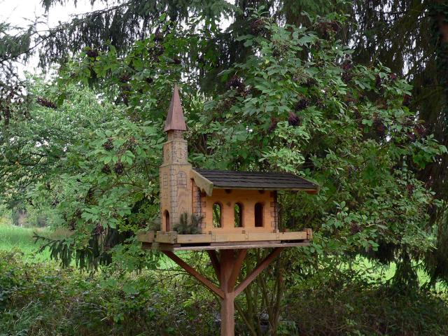 ... und die Vögel über eine eigene Kirche verfügten *zwinker*.