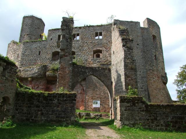 ... zur Ruine Gräfenstein.