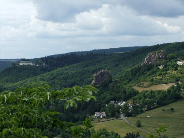 auf Schloß Warzen... äh, pardon.. Wartenstein sowie die Ruinen Stein-Kallenfels.