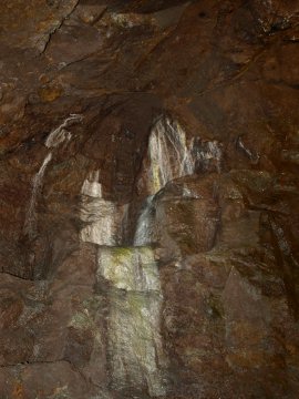 An manchen Stellen sah es so aus, als würden die Felsen weinen.